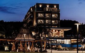 Cavo Zoe Seaside Hotel